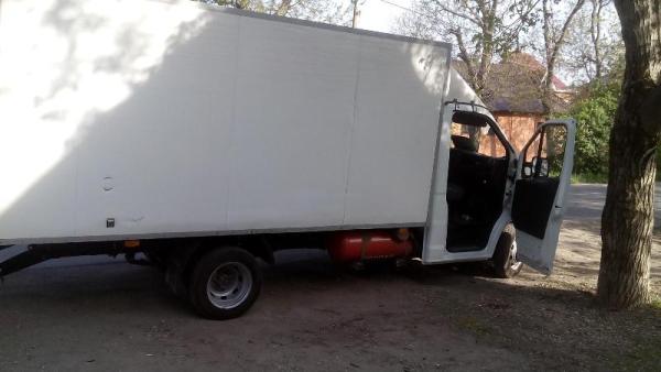 В Пятигорске под колёса коммерческого грузовика попала школьница